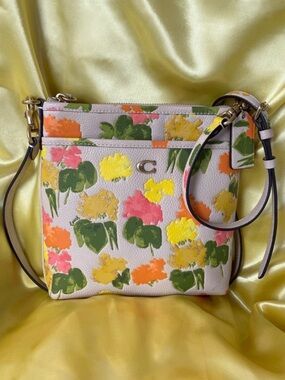 Coach Kitt Floral Crossbody Bag 🩷 Pink with 💛 Yellow, 🧡 Orange & 💚 Green NWOT